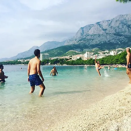 Beachfront Appartement Makarska