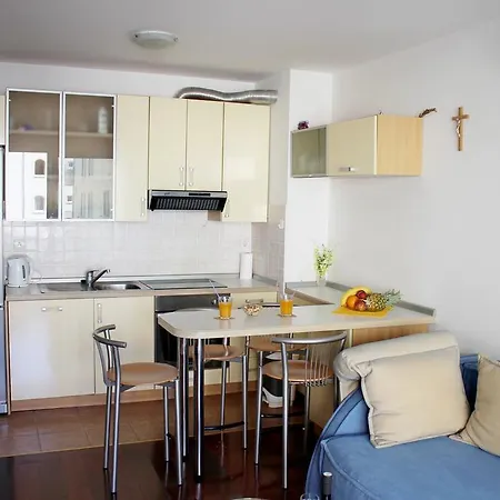 Beachfront Макарська