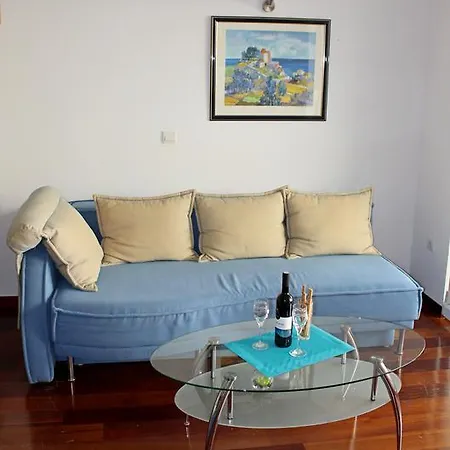 Апартаменти Beachfront