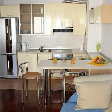 Apartment Beachfront Makarska