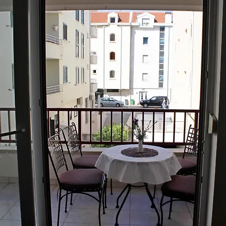 Apartment Beachfront Makarska
