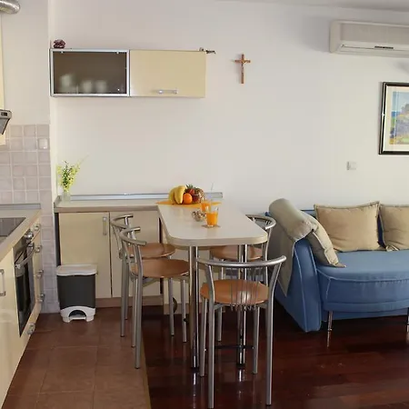 Beachfront Макарська